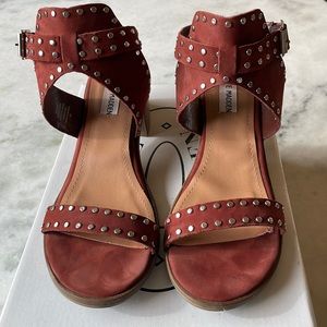 Steve Madden Gila Sandel - size 8.5, rust color, never worn except to try on.